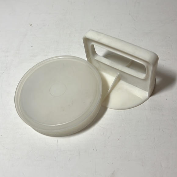 Tupperware burger maker - Picture 4 of 6